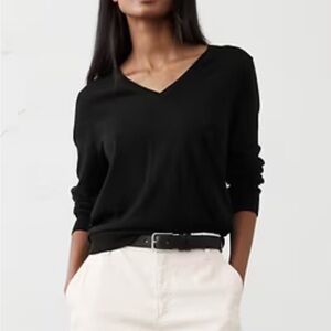 Banana Republic Black V-Neck Sweater